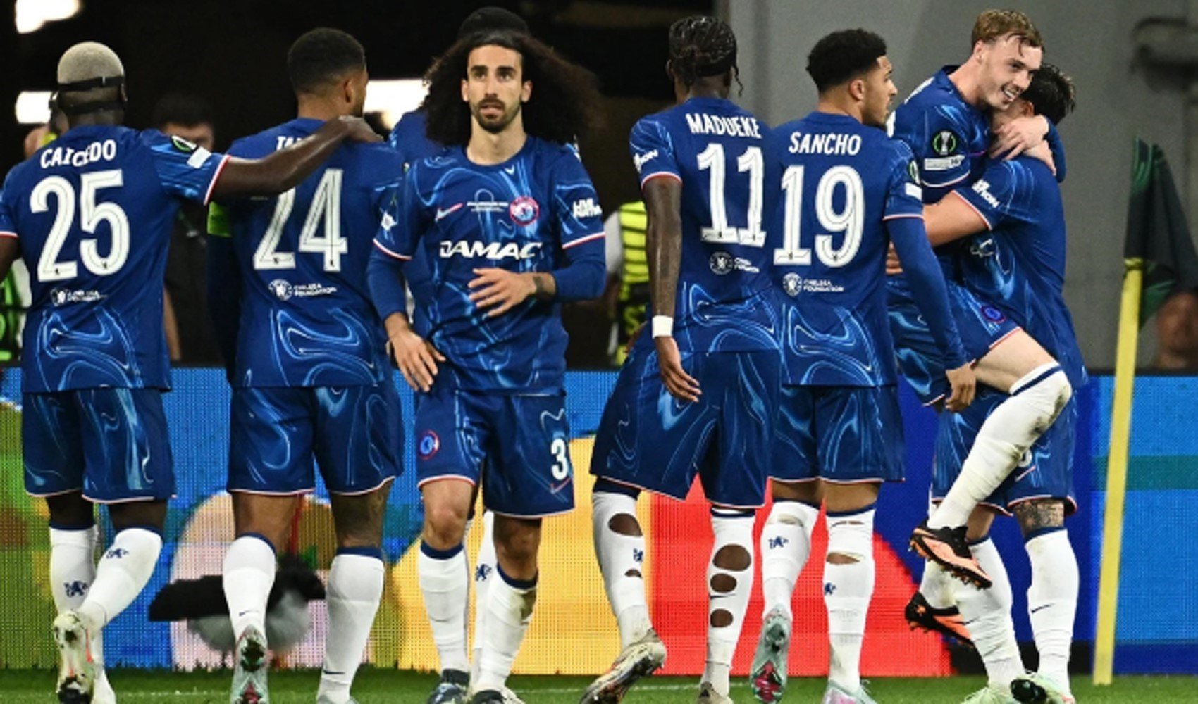 UEFA Konferans Ligi'nde şampiyonluk kupasını Chelsea kazandı UEFA Konferans Ligi'nde şampiyonluk kupasını Chelsea kazandı