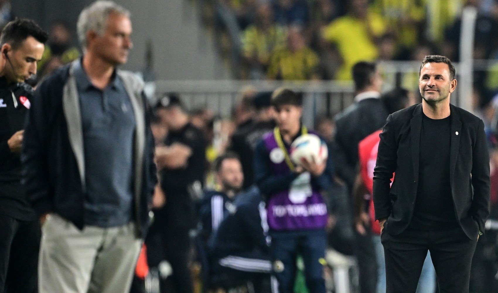 Okan Buruk'tan Mourinho'yu kızdıracak gönderme Okan Buruk'tan Mourinho'yu kızdıracak gönderme