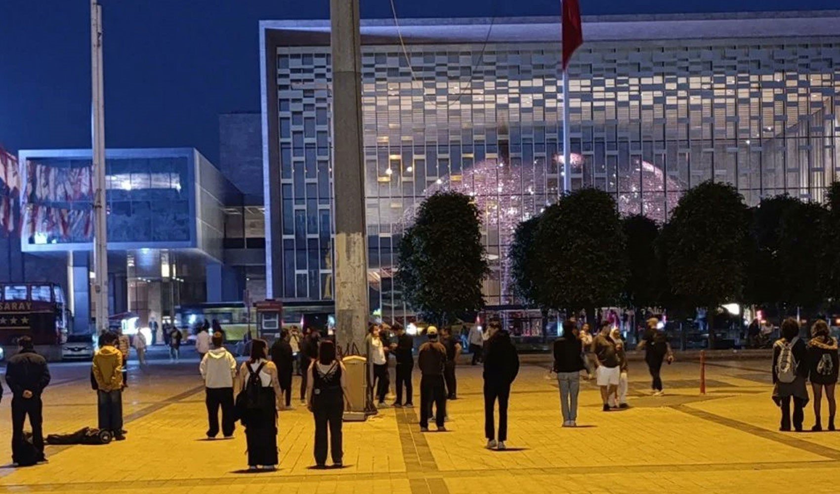 Son Dakika: Duran Adam eylemine bir tutuklama talebi!