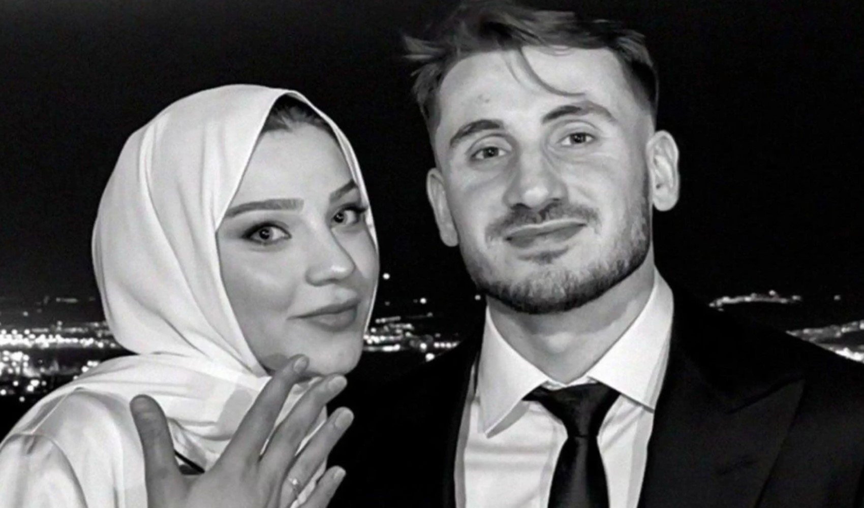 Kerem Aktürkoğlu ile Ceren Azak evlendi: Düğünden ilk kare geldi Kerem Aktürkoğlu ile Ceren Azak evlendi: Düğünden ilk kare geldi