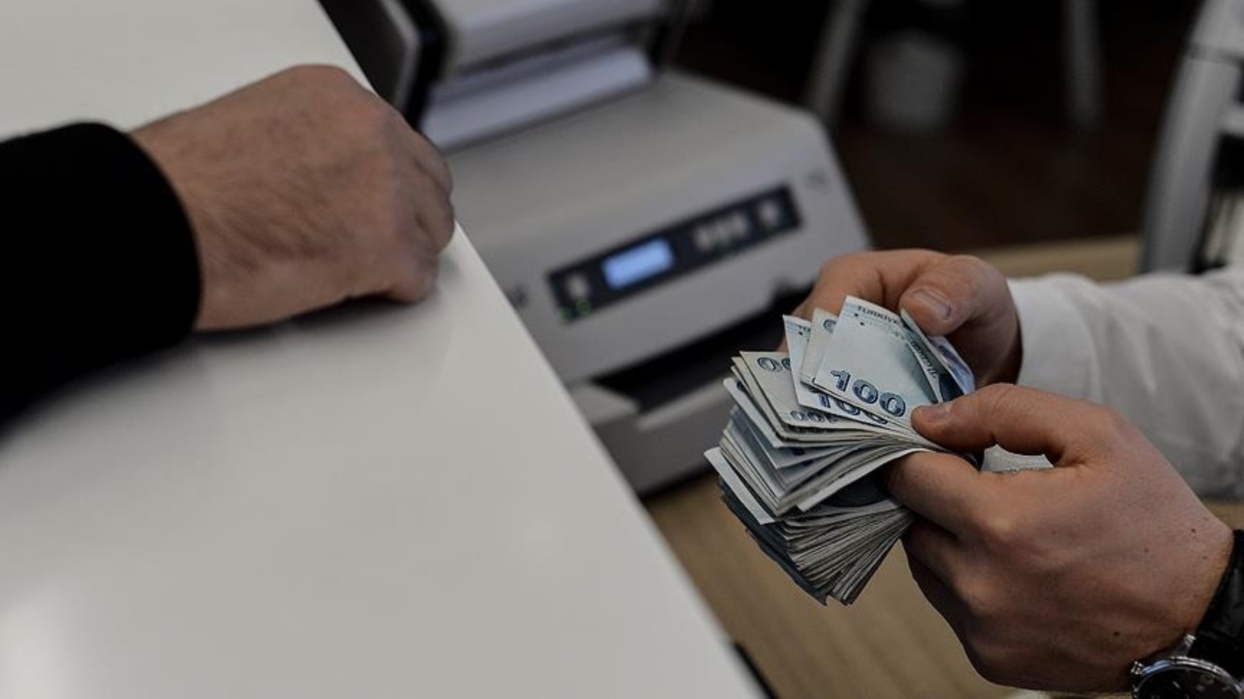 Asgari ücret şimdiden enflasyon karşısında eridi... Yurttaş zam bekliyor: Asgari ücrete zam gelir mi?
