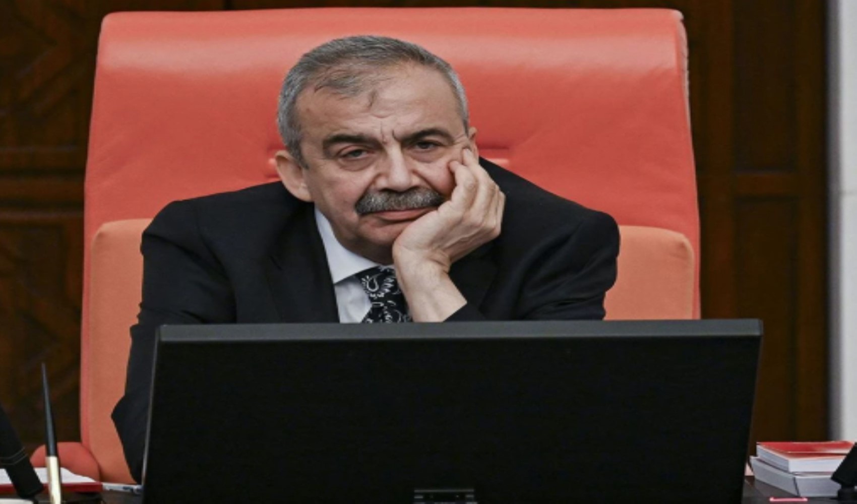Sırrı Süreyya Önder kimdir? Sırrı Süreyya Önder neden hayatını kaybetti? Hastalığı neydi