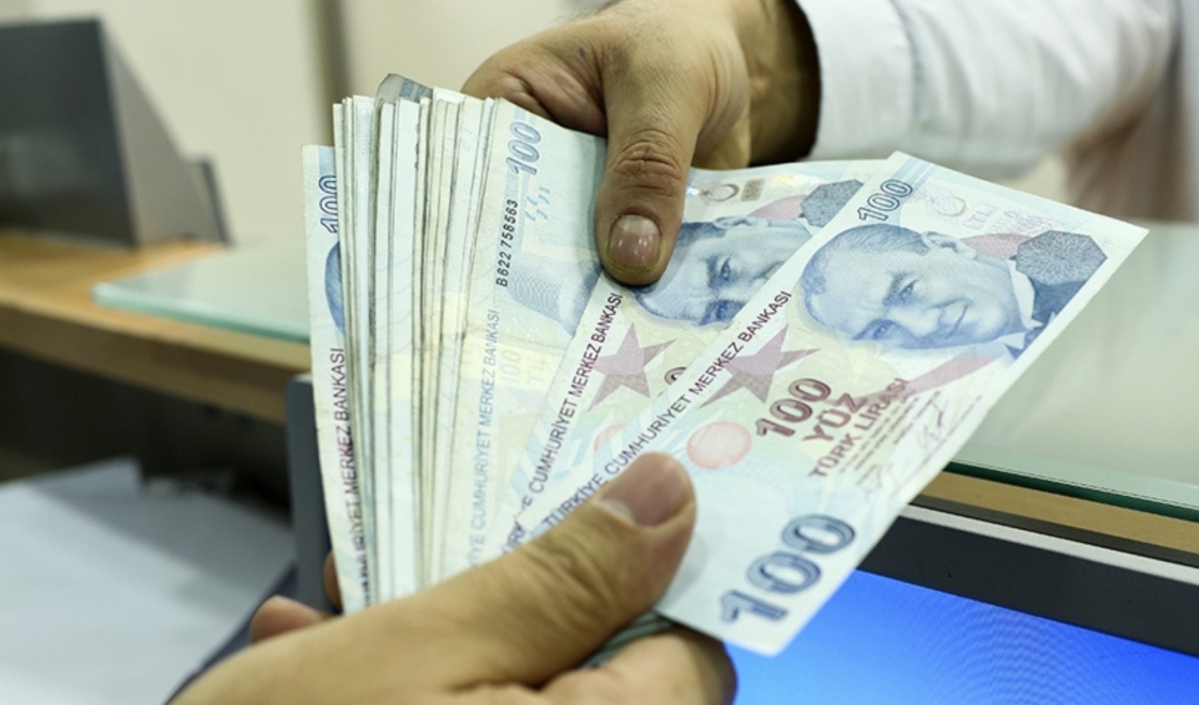 Asgari ücret şimdiden enflasyon karşısında eridi... Yurttaş zam bekliyor: Asgari ücrete zam gelir mi? Asgari ücret şimdiden enflasyon karşısında eridi... Yurttaş zam bekliyor: Asgari ücrete zam gelir mi?