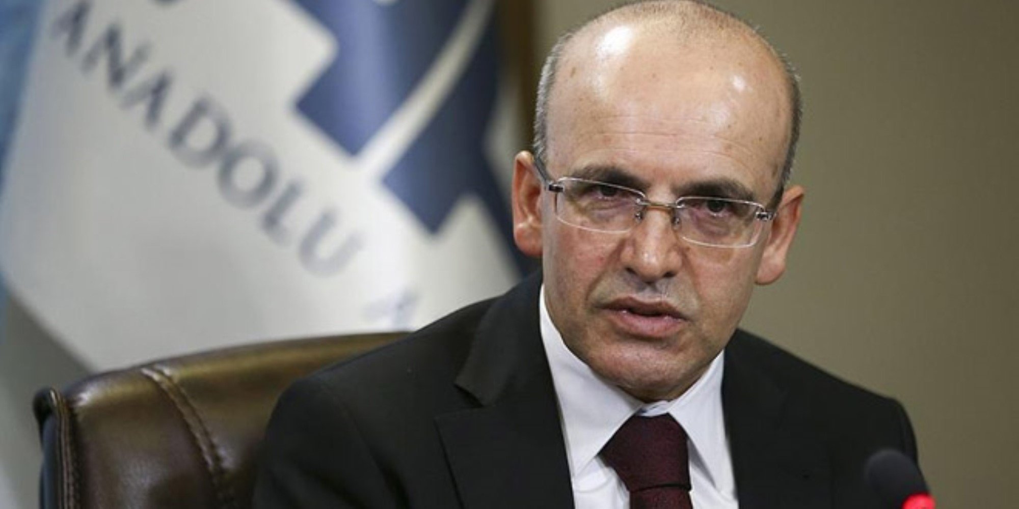 Yeni Şafak’tan Şimşek’e bir darbe daha: Bu kez 'Yol göstererek' vurdu