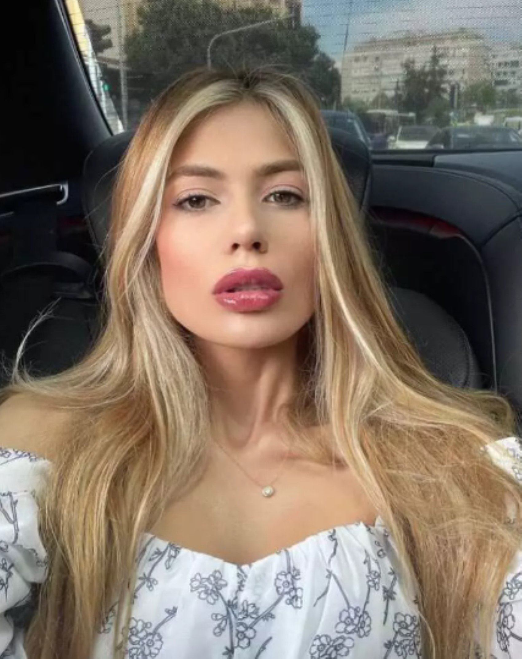 Nihal Candan'dan şok boşanma gerekçesi! 'Zengin sandım, fakirmiş'
