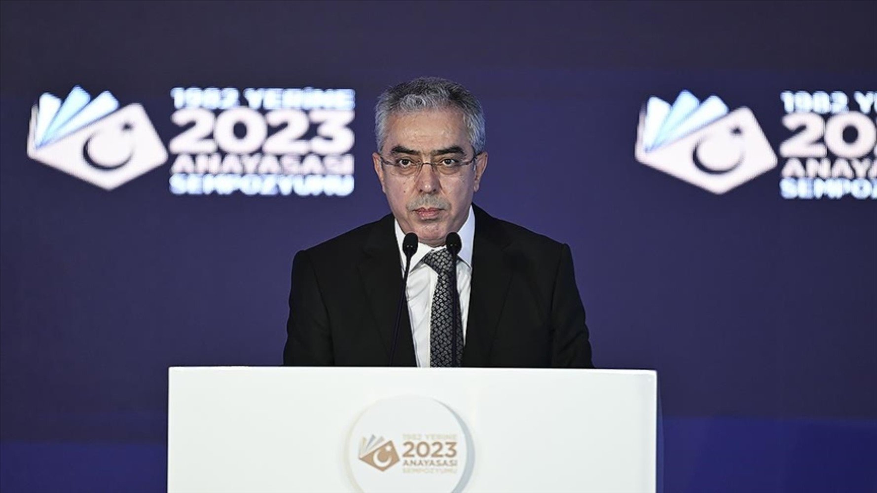 Saraydan dikkat çeken 'sol' çıkışı: Yeni anayasa için destek istedi