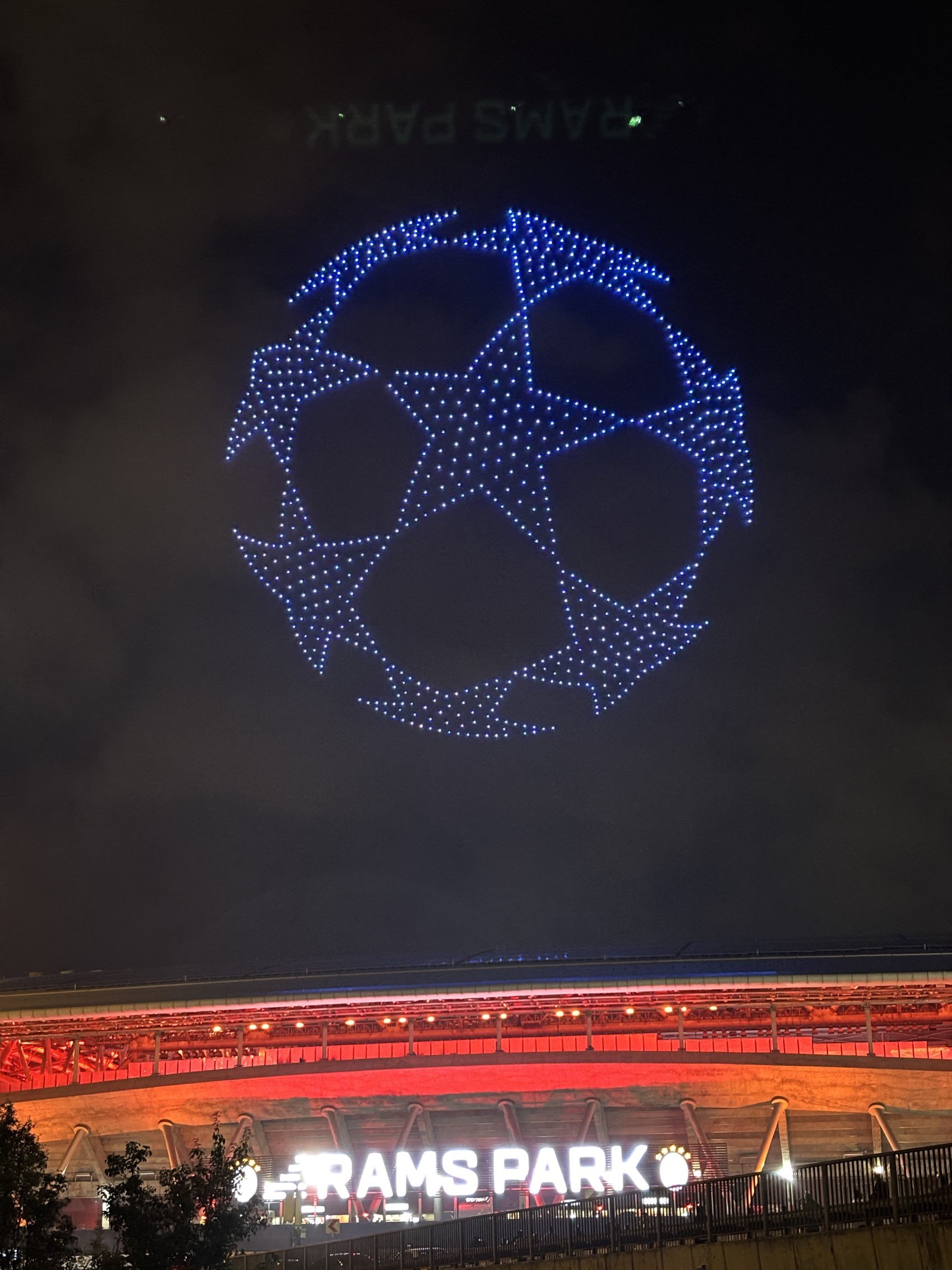 Galatasaray şampiyonluğunu dron gösterisiyle kutladı