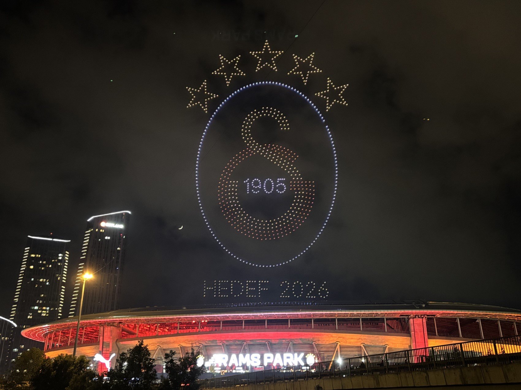 Galatasaray şampiyonluğunu dron gösterisiyle kutladı