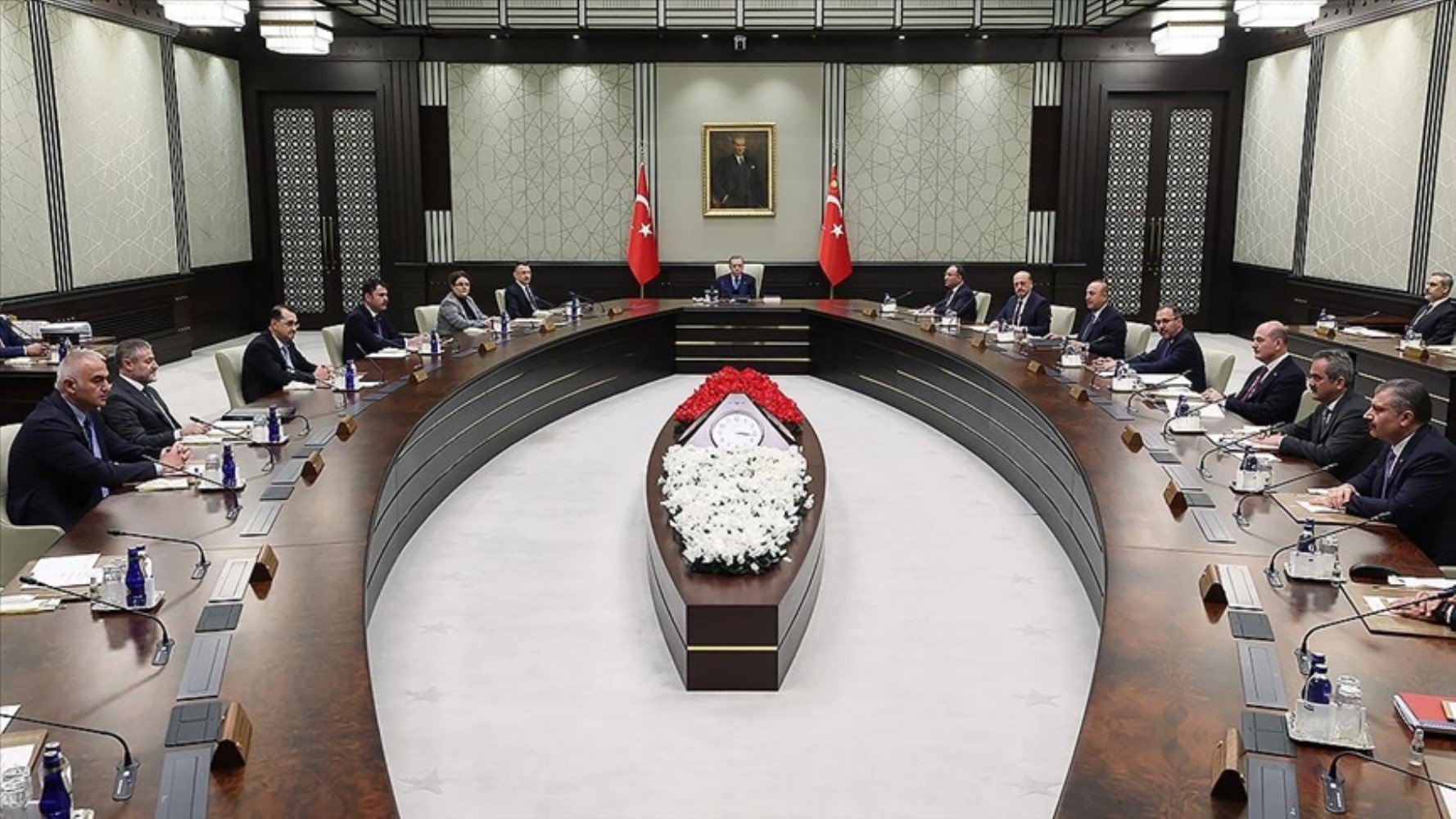 Erdoğan’dan kabineye neşter! Tarih verildi: Topun ağzında 5 bakan var