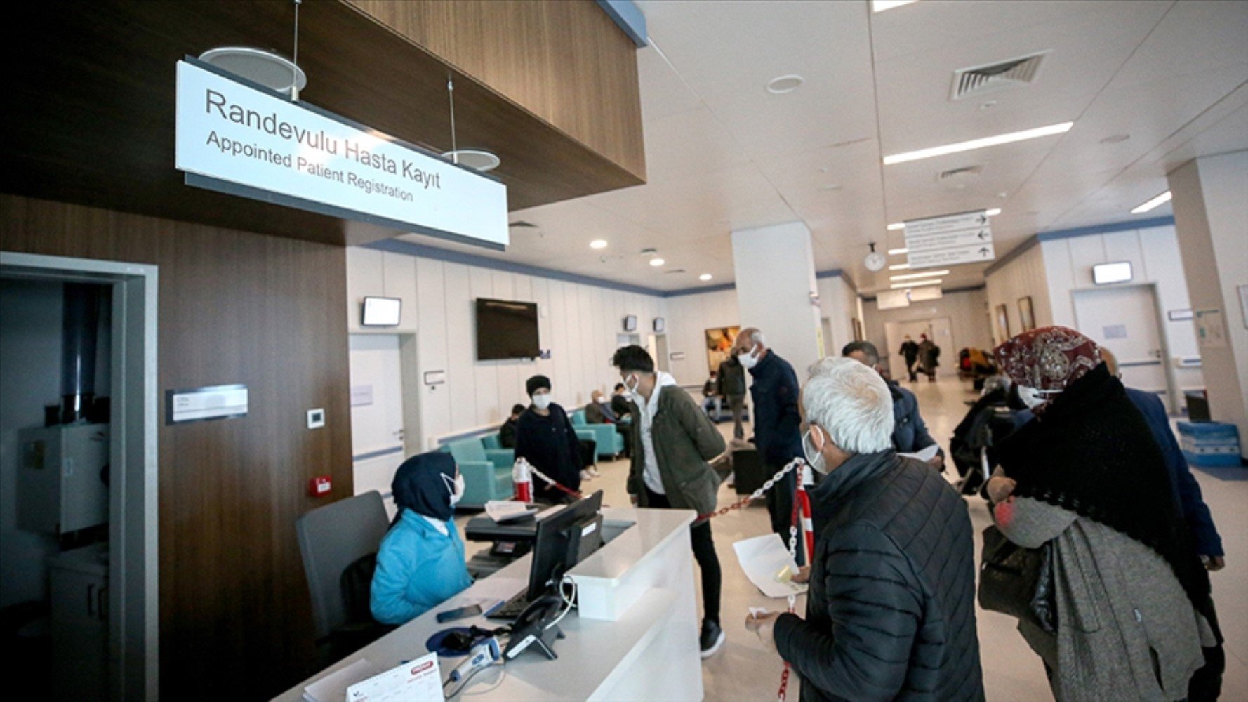 MHRS'den tartışma yaratan karar iddiası: 25 yaş altı kadınlar evli değilse randevu yok!
