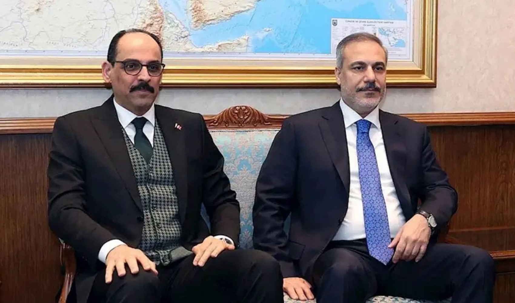 Ankara-Şam hattında sürpriz trafik: Türkiye, Mazlum Abdi ile görüşmeye hazırlanıyor iddiası Ankara-Şam hattında sürpriz trafik: Türkiye, Mazlum Abdi ile görüşmeye hazırlanıyor iddiası