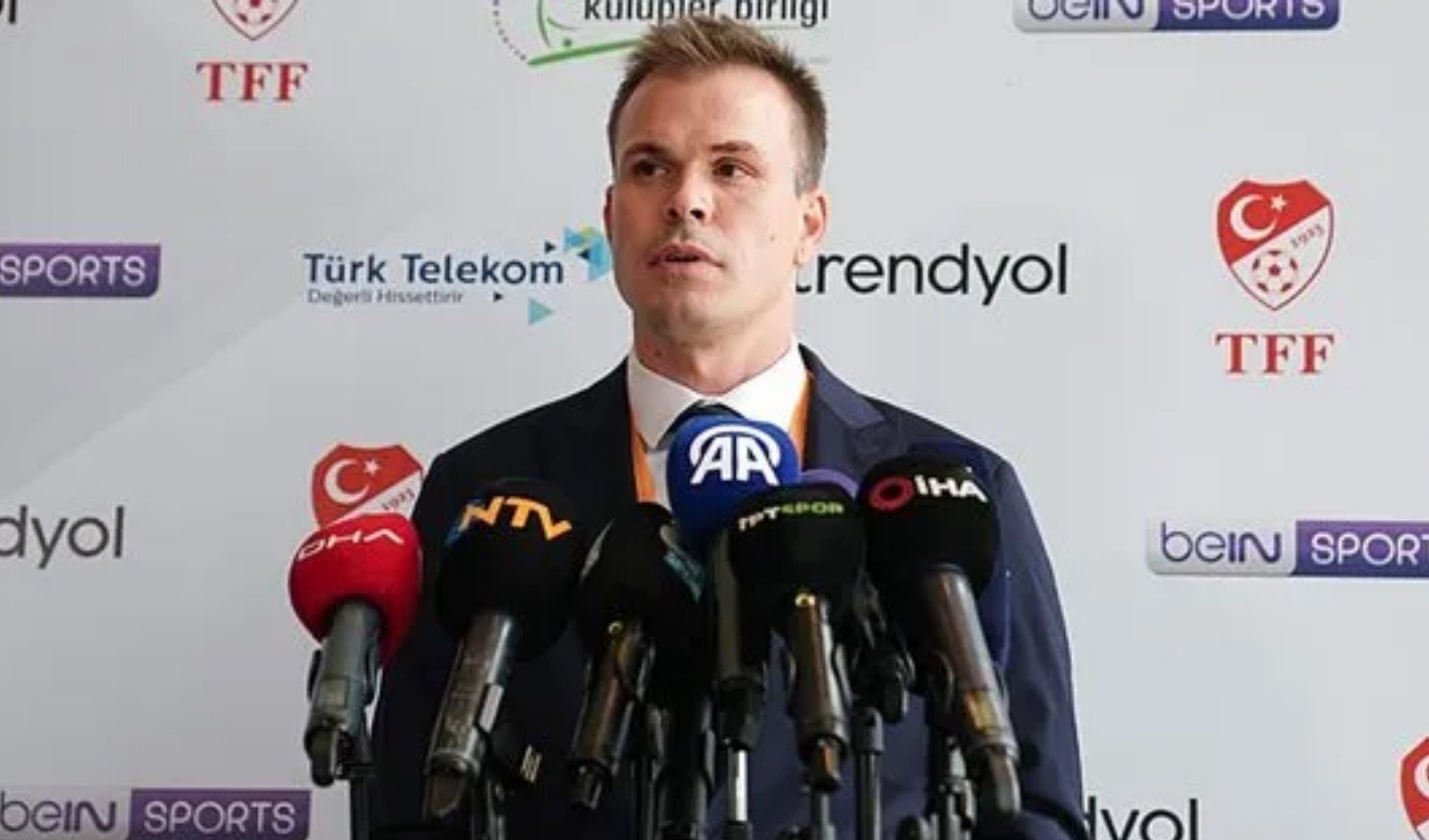Fenerbahçe'nin yeni Sportif Direktörü Okan Özkan kimdir? Fenerbahçe'nin yeni Sportif Direktörü Okan Özkan kimdir?