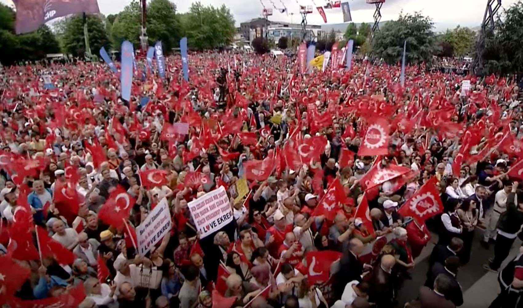 CHP'den AKP'nin kalesi Düzce'de tarihi miting: Yavaş konuştu, İmamoğlu'nun mektubu okundu! Özgür Özel'den operasyonlara ilk tepki