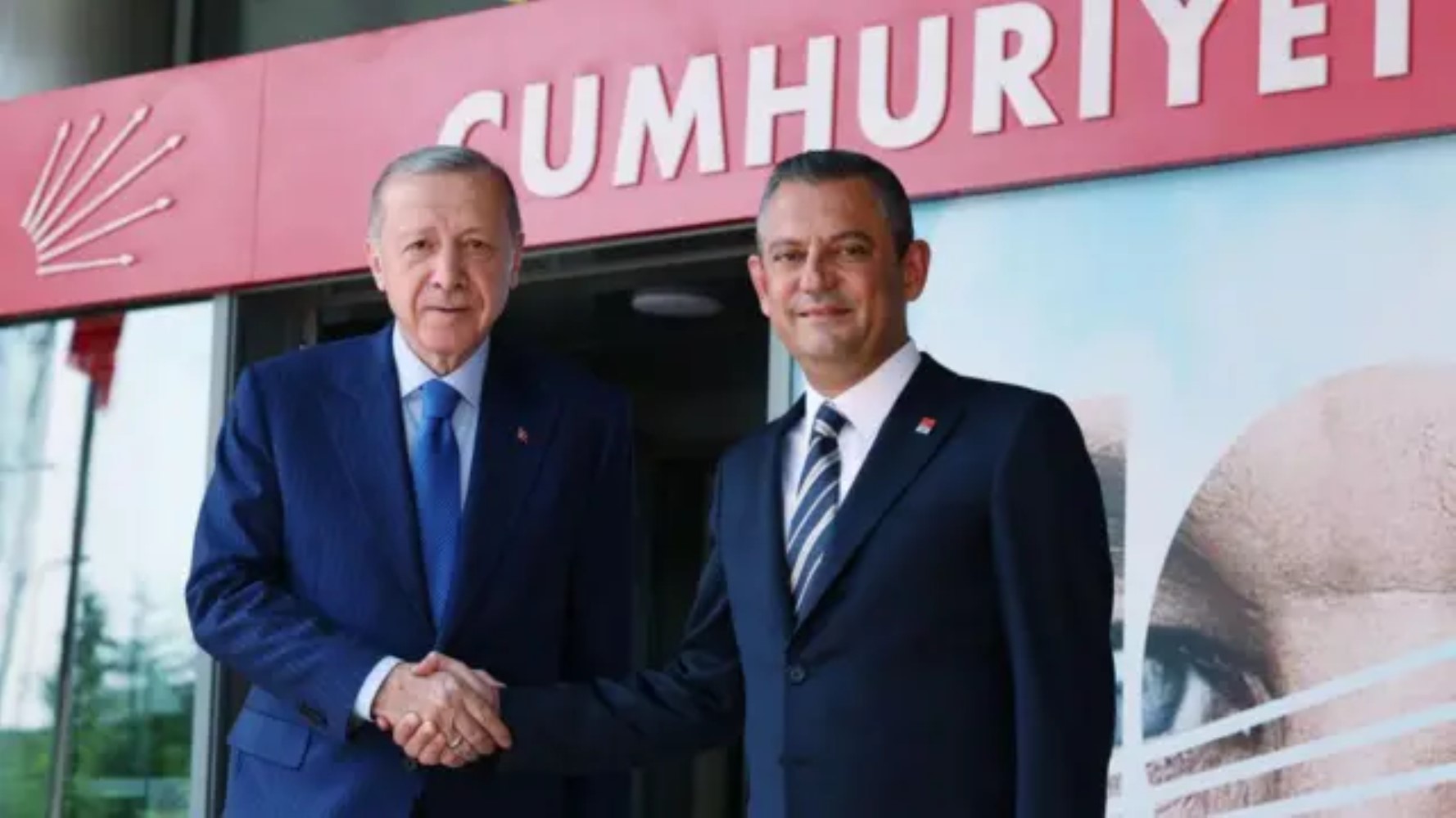 ORC'den mayıs ayı anketi: Üçüncü sıradaki parti değişti, CHP ile AKP arasında kaç puan fark var?
