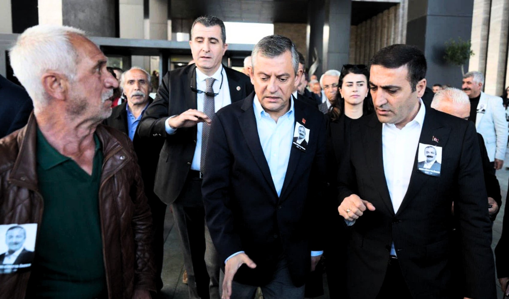 Özgür Özel'e saldıran Selçuk Tengioğlu'nun ilk ifadesi ortaya çıktı! 'CHP'den yemek kartı istedim, vermediler'