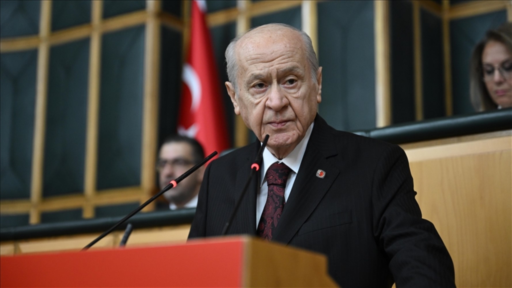 Devlet Bahçeli'den Özgür Özel'e geçmiş olsun mesajı! Adını anmaması dikkatlerden kaçmadı