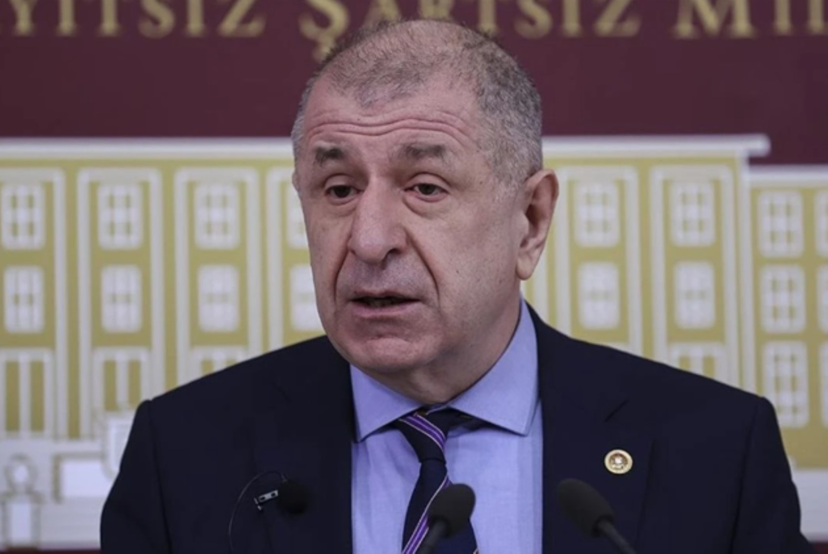 Zafer Partili isimden 'Sarı torba' paylaşımı! Ümit Özdağ'dan açıklama geldi: 'Edepsizlerin partimizde yeri yoktur'