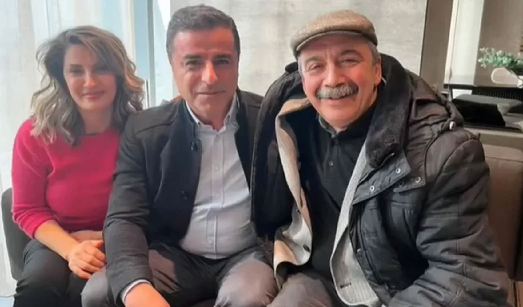 Selahattin Demirtaş'tan Sırrı Süreyya Önder'e veda: 'Ölüm sana yakışmadı, olmadı gardaş'