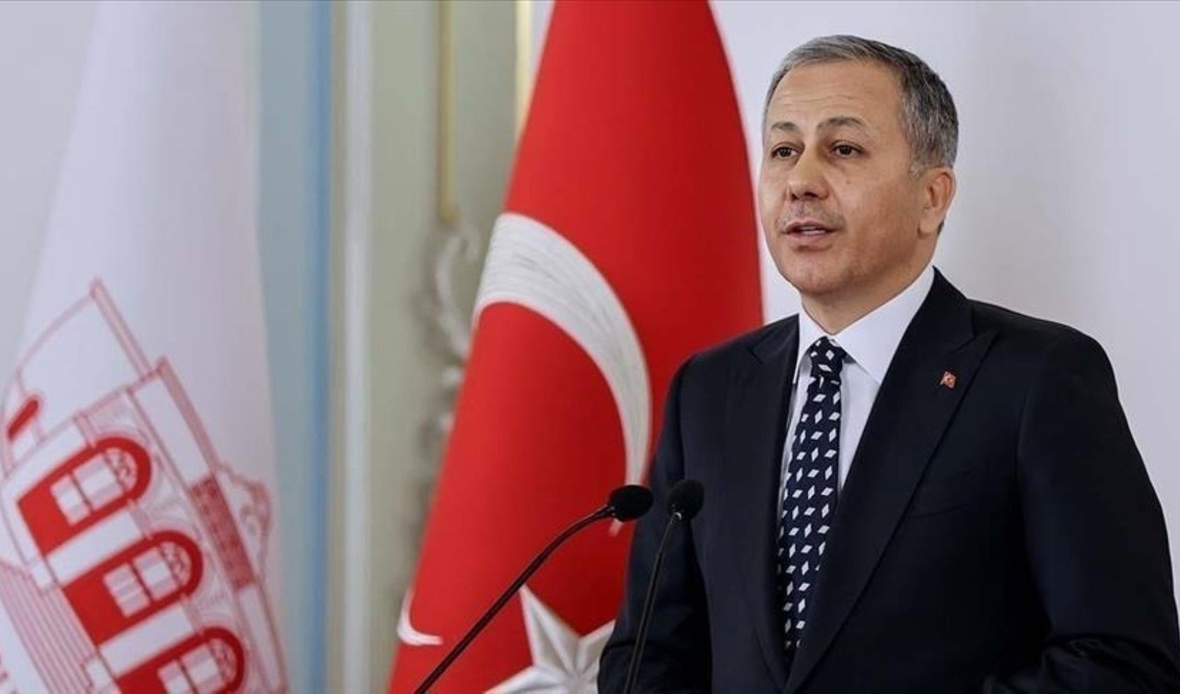Özgür Özel’e yapılan saldırı sonrası sosyal medya paylaşımları mercek altında
