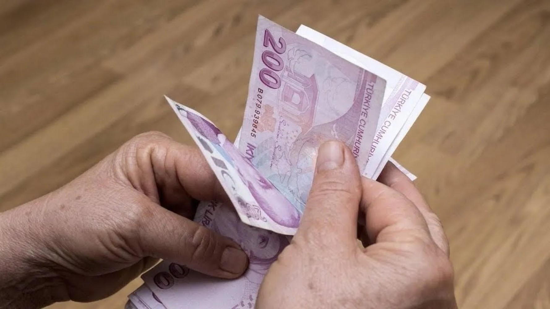 4 aylık enflasyon farkı belli oldu! Memur ve emekli zammı netleşiyor