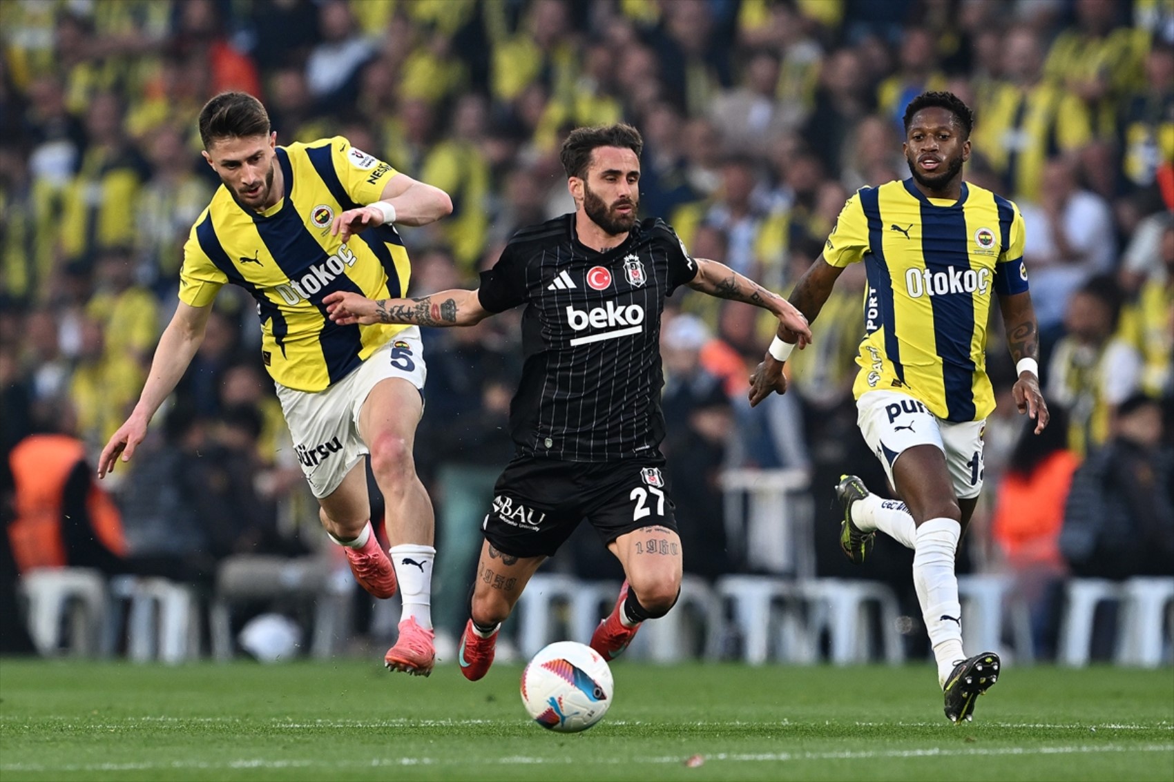 Beşiktaş'ın derbi zaferi Avrupa basınında yankı buldu: 'Mourinho'nun Fenerbahçe'si rayından çıktı'