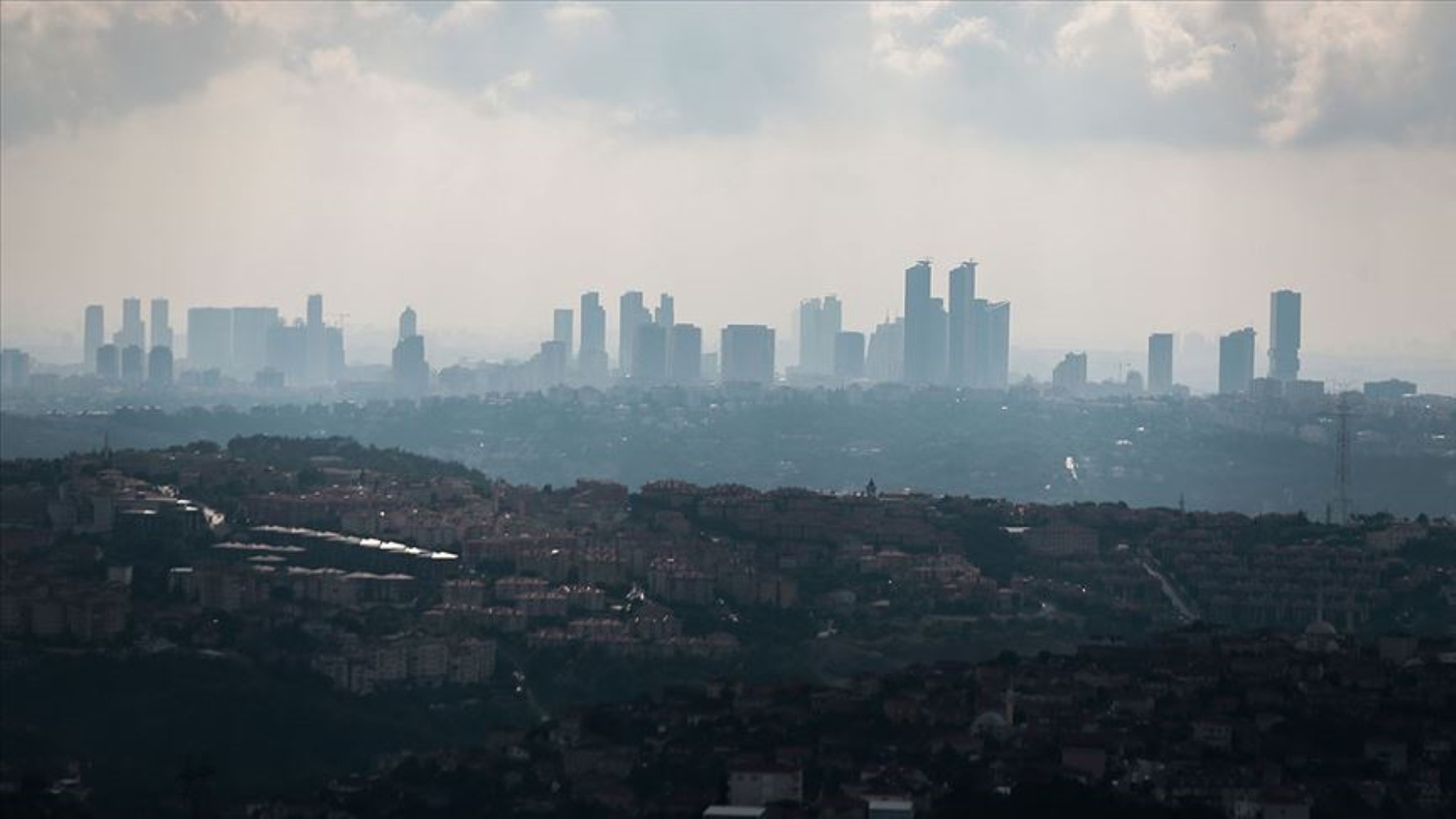 İstanbul'da büyük deprem olacak mı? Bir isim daha konuştu: 'Marmara'da tek parça fay yok'