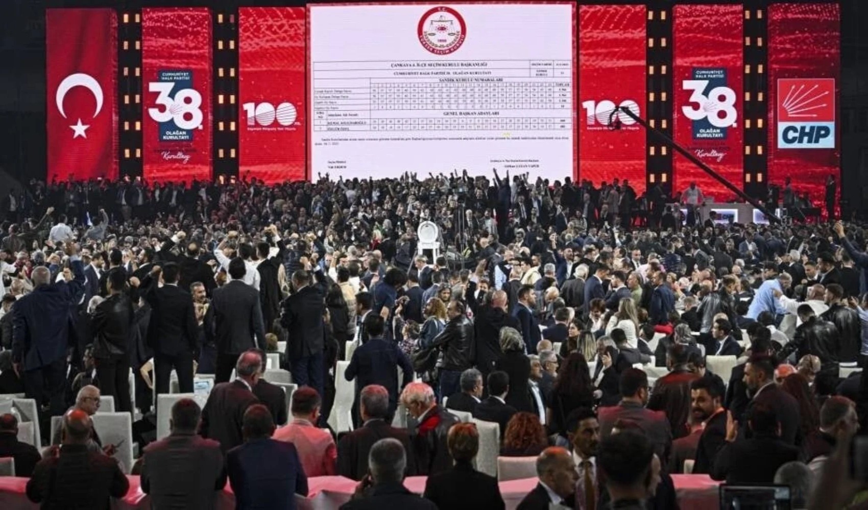 CHP kurultayı soruşturmasında çarpıcı iddialar: '50 milyon dolarlık belgeyi çaldım'