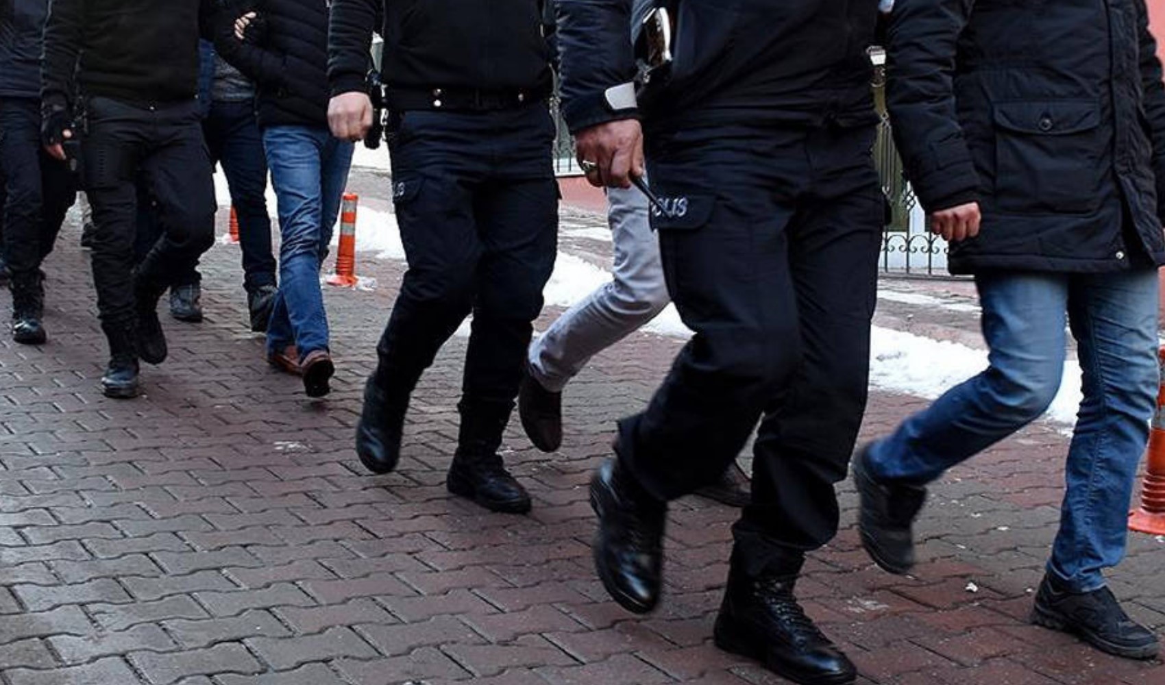 Ankara'da IŞİD operasyonları... 27 kişi hakkında gözaltı kararı Ankara'da IŞİD operasyonları... 27 kişi hakkında gözaltı kararı