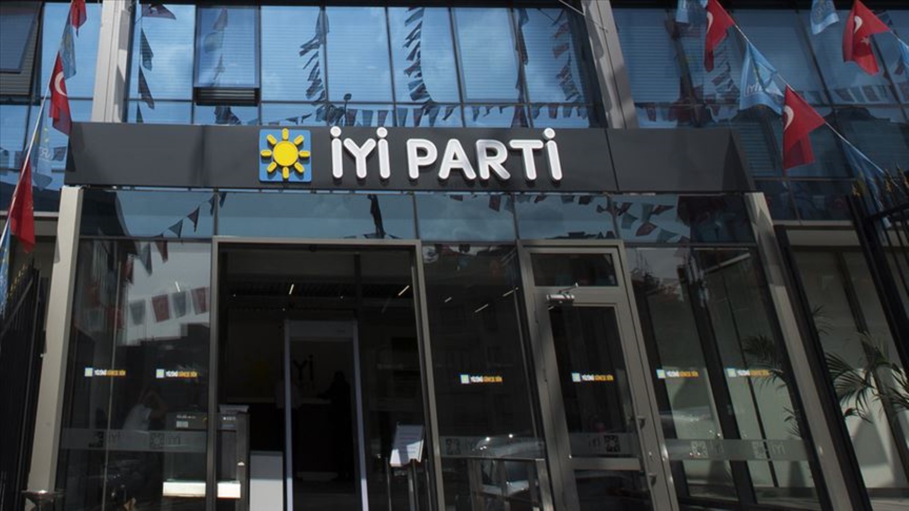 Anket sonuçları belli oldu: Yurttaşlar bu pazar seçim olsa hangi partiye oy verirsiniz sorusunu nasıl yanıtladı?
