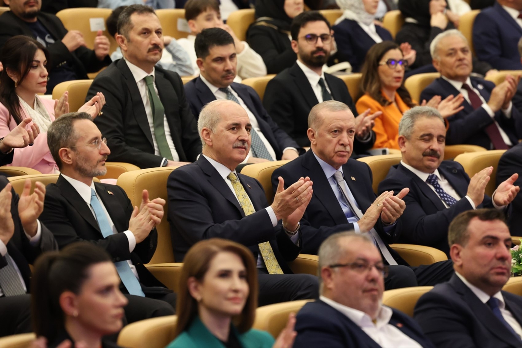 Erdoğan'dan yandaş medyaya ödül yağdı: Yılın Haber Sitesi ödülü Atatürk ve Cumhuriyet düşmanlarına gitti