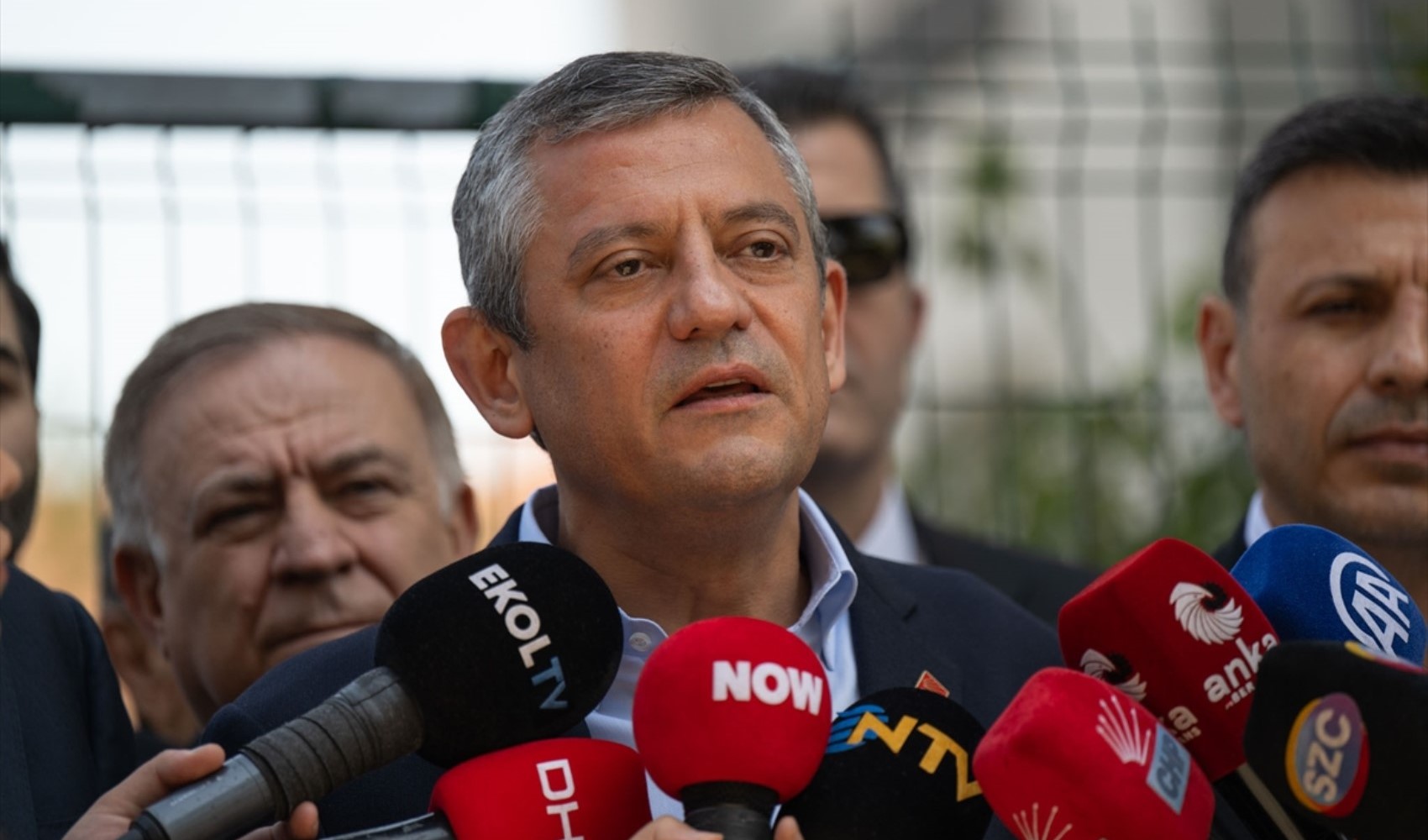 CHP Genel Başkanı Özgür Özel'i tehdit eden kişi serbest bırakıldı CHP Genel Başkanı Özgür Özel'i tehdit eden kişi serbest bırakıldı