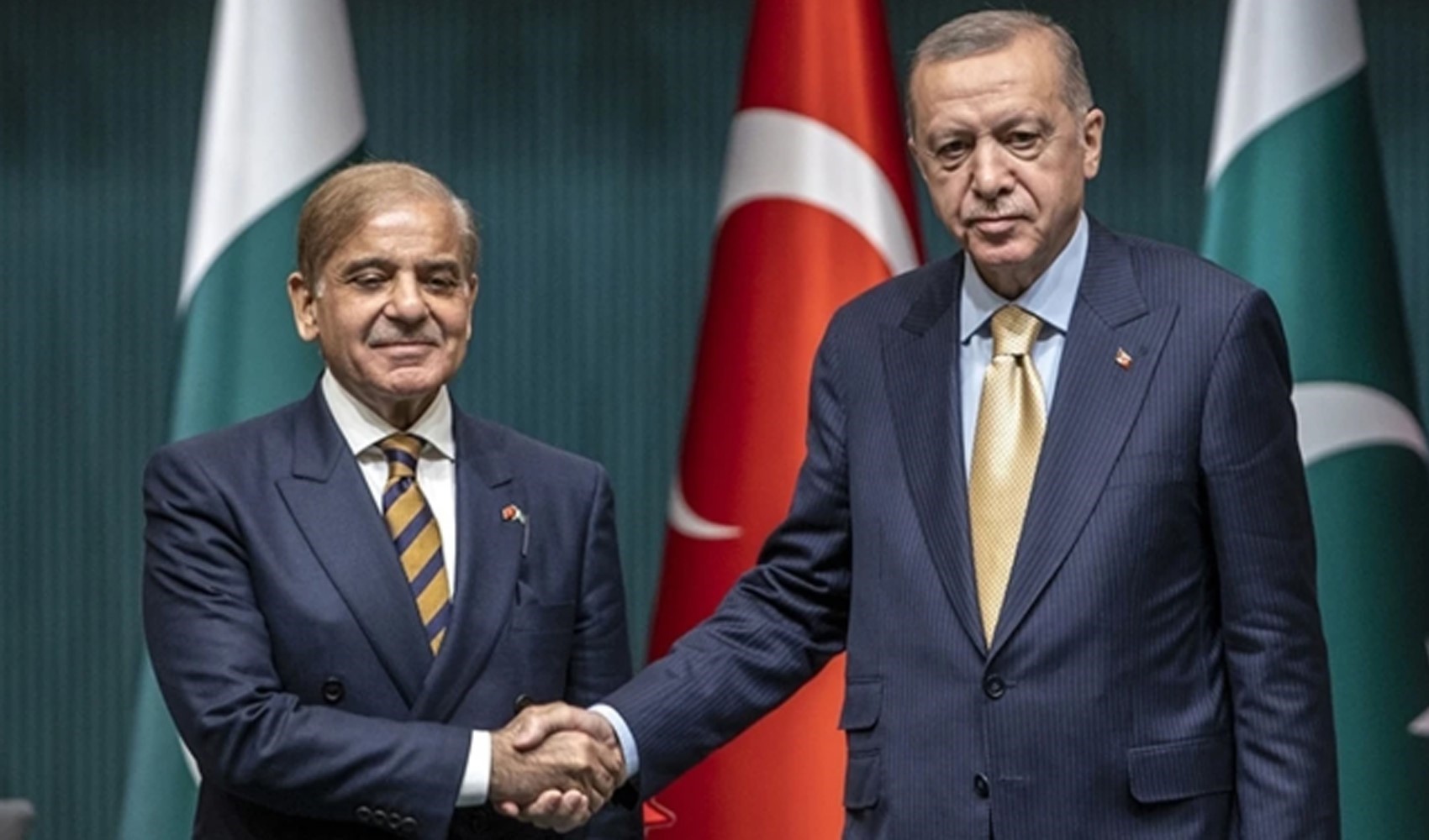 Cumhurbaşkanı Erdoğan, Pakistan Başbakanı Şerif ile görüştü: Hindistan gerilimi sonrası ilk temas Cumhurbaşkanı Erdoğan, Pakistan Başbakanı Şerif ile görüştü: Hindistan gerilimi sonrası ilk temas