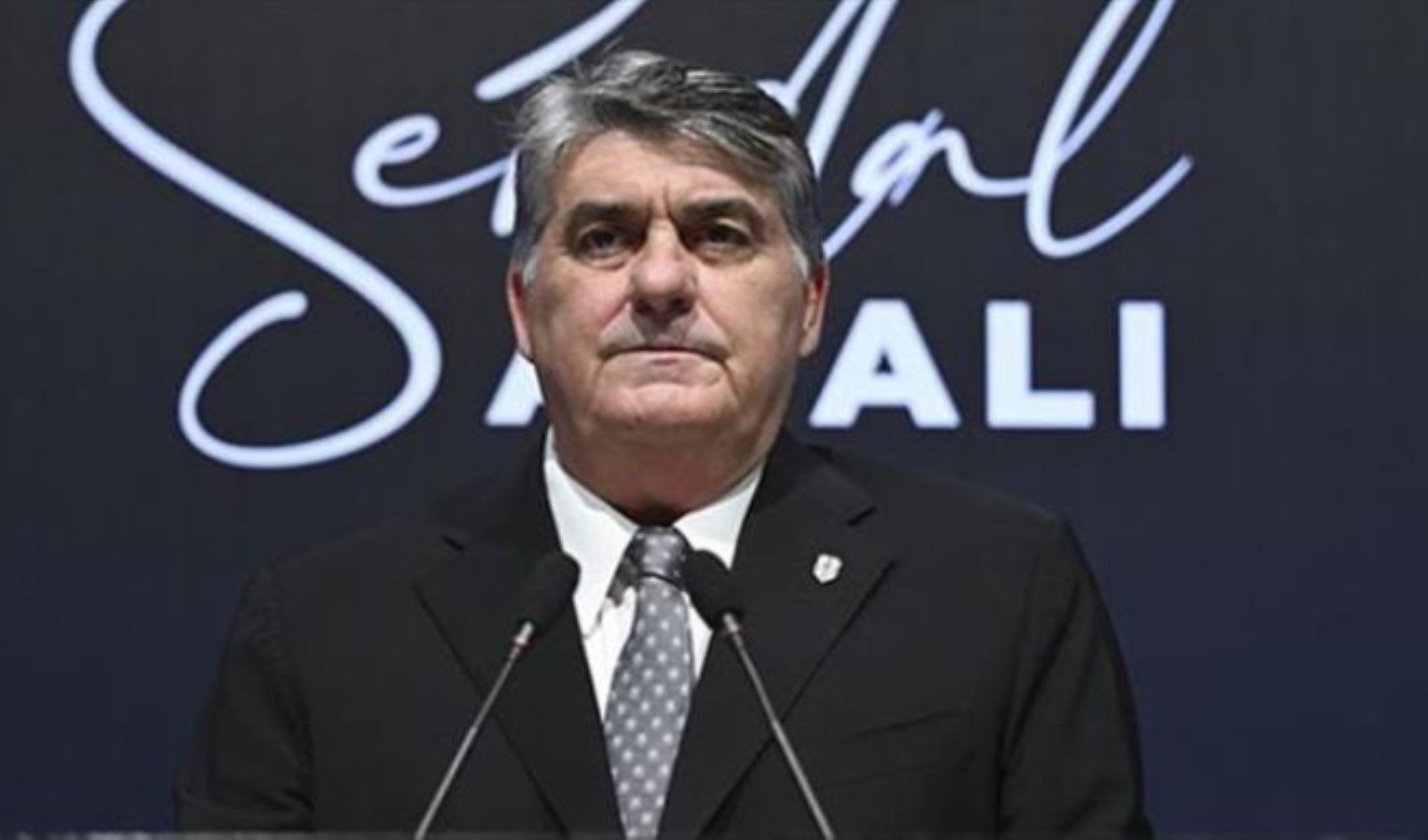 Beşiktaş’ta başkanlık seçimi öncesi mali kriz