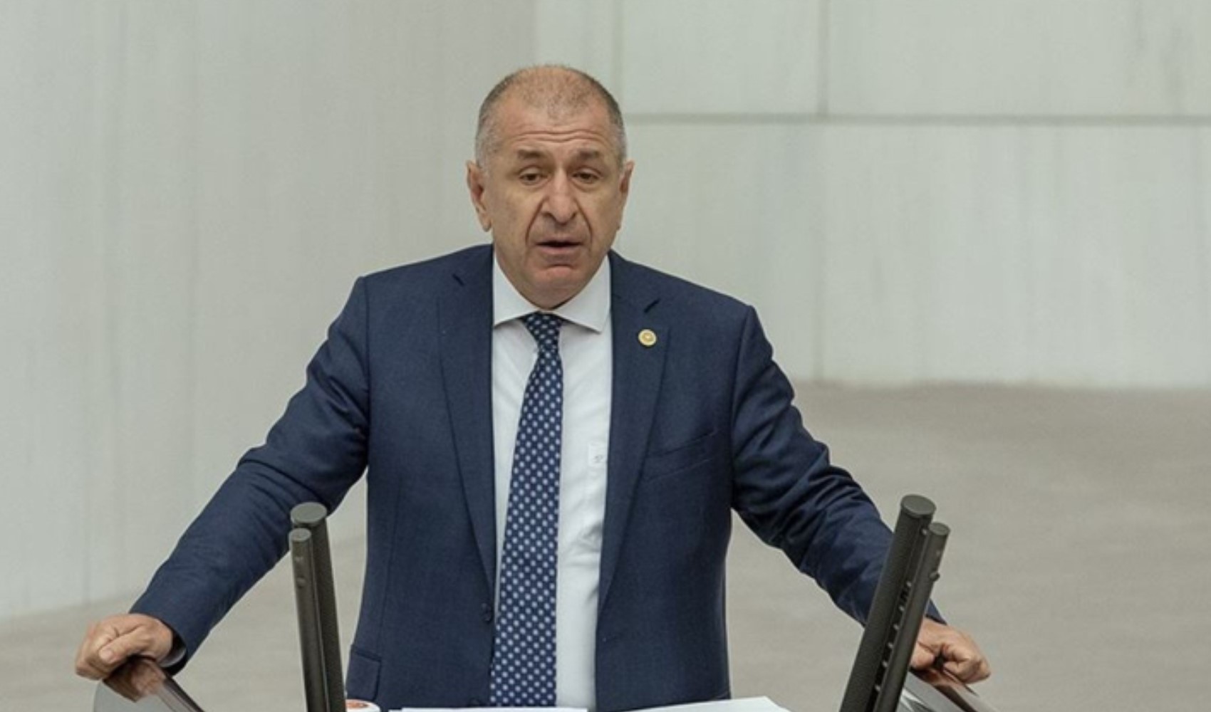 Zafer Partisi Genel Başkanı Ümit Özdağ hastaneye sevk edildi!