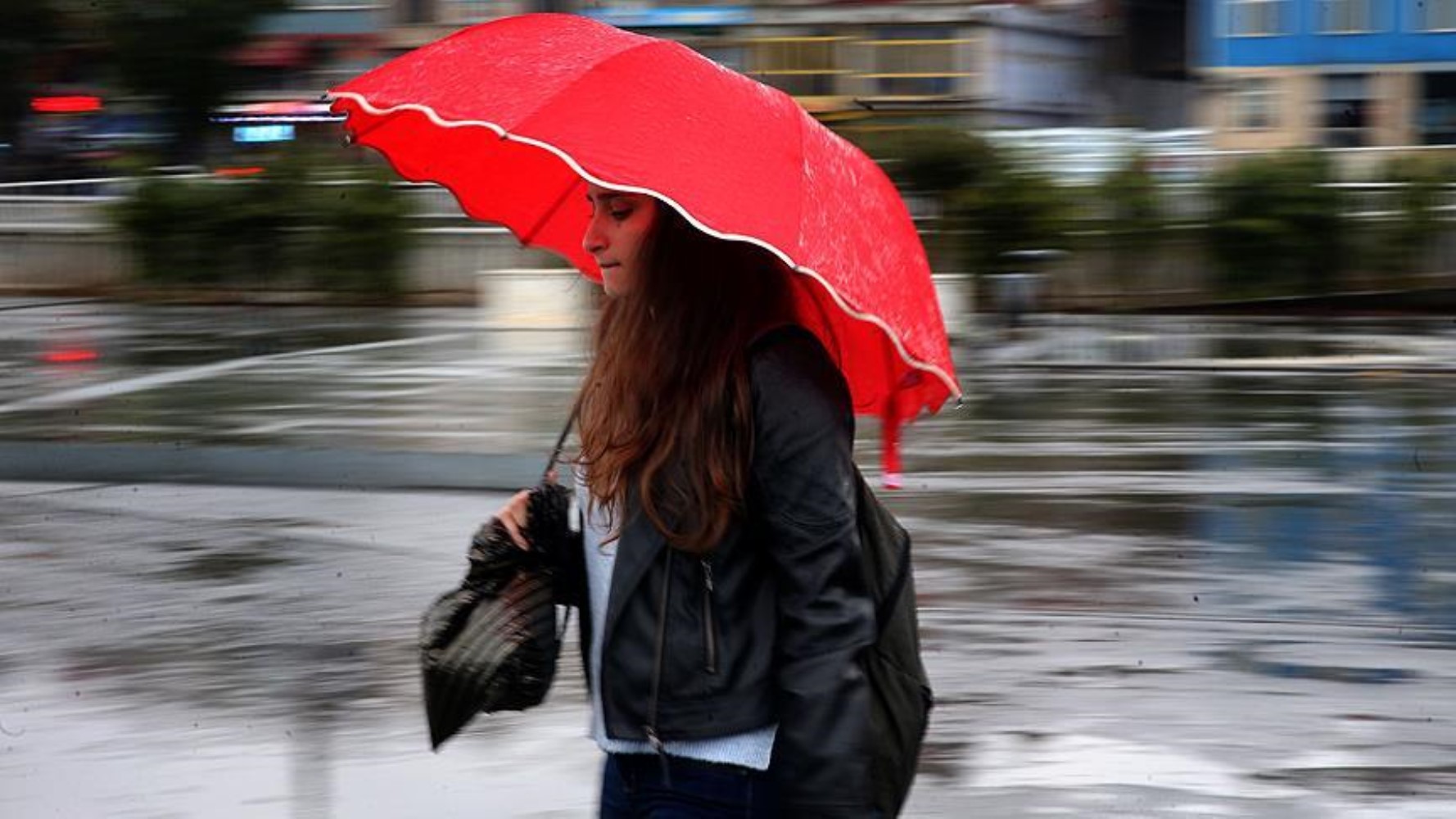 Meteoroloji'den uyarı: Hafta sonu kuvvetli sağanak geliyor