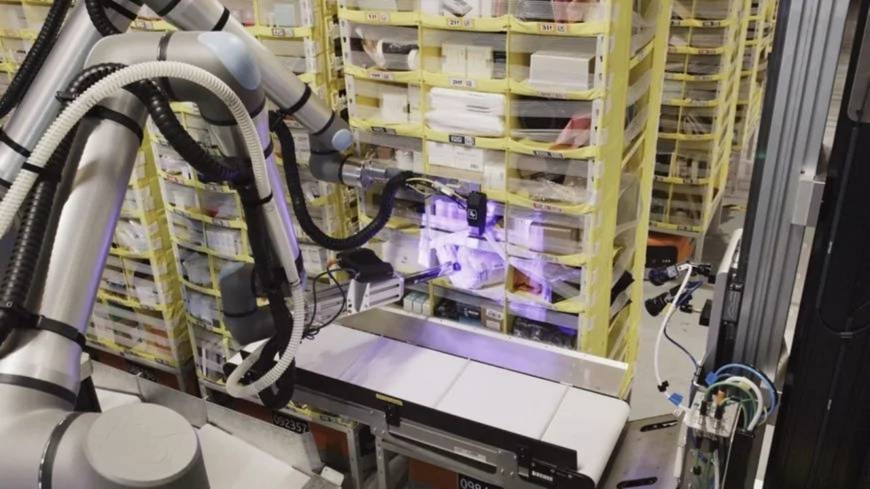 Amazon, dokunmayı hisseden ilk yapay zeka robotunu tanıttı! İnsana en yakın robot: Vulcan!