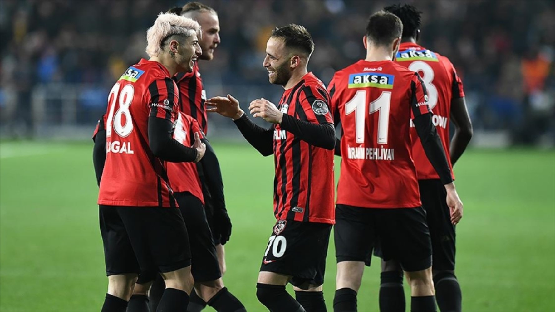 Bugün hangi maçlar var? 9 Mayıs Cuma günü kimin maçı var, saat kaçta? Süper Lig, LaLiga, Bundesliga, Serie A maç programı