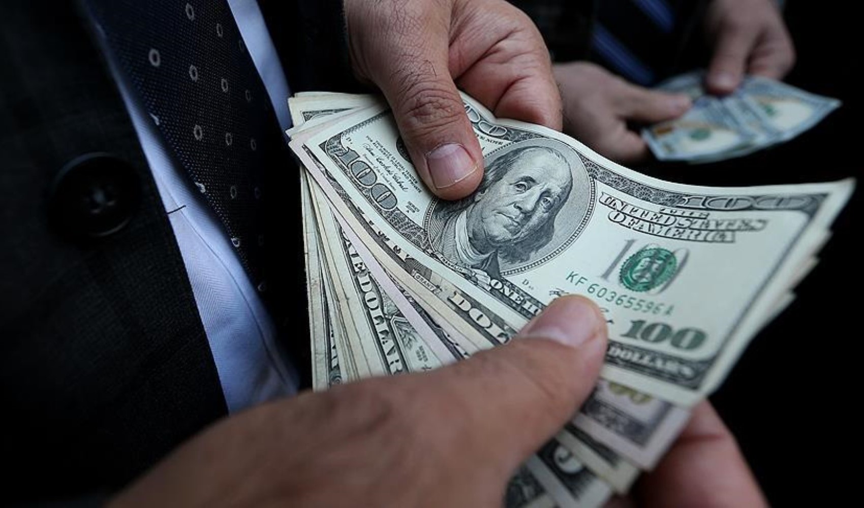 Dolar, Euro ve Sterlin bugün ne kadar, kaç TL? 9 Mayıs döviz kuru fiyatları