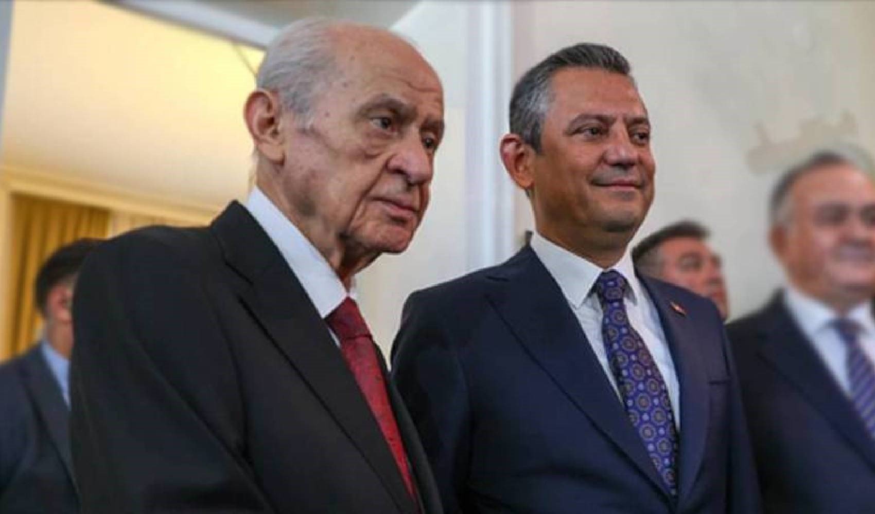 Bahçeli Özgür Özel’in adını anmamıştı... Feti Yıldız’dan açıklama geldi
