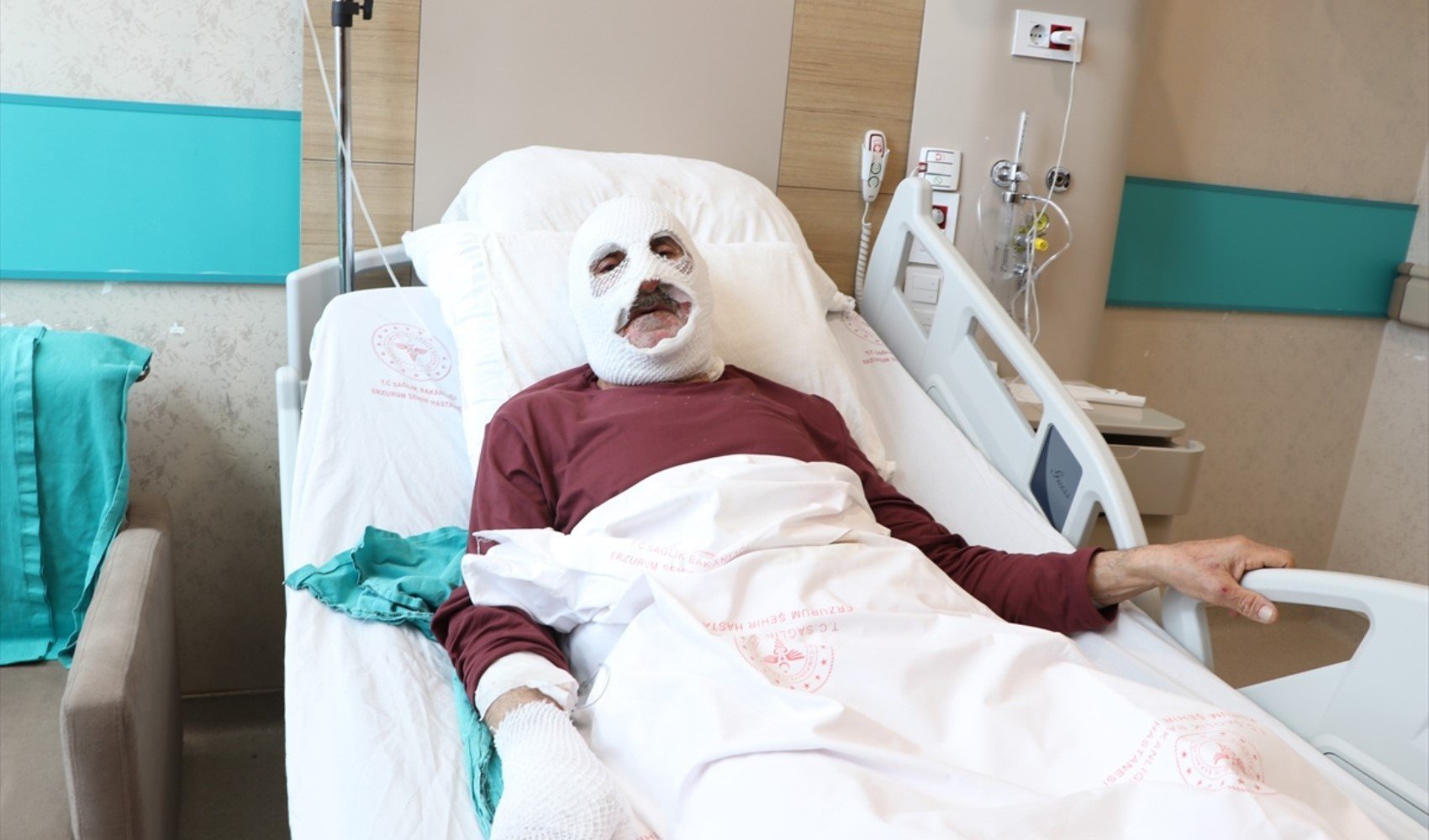 Bingöl'de talihsiz kaza: Gaz kaçağını kontrol ederken yaralandı