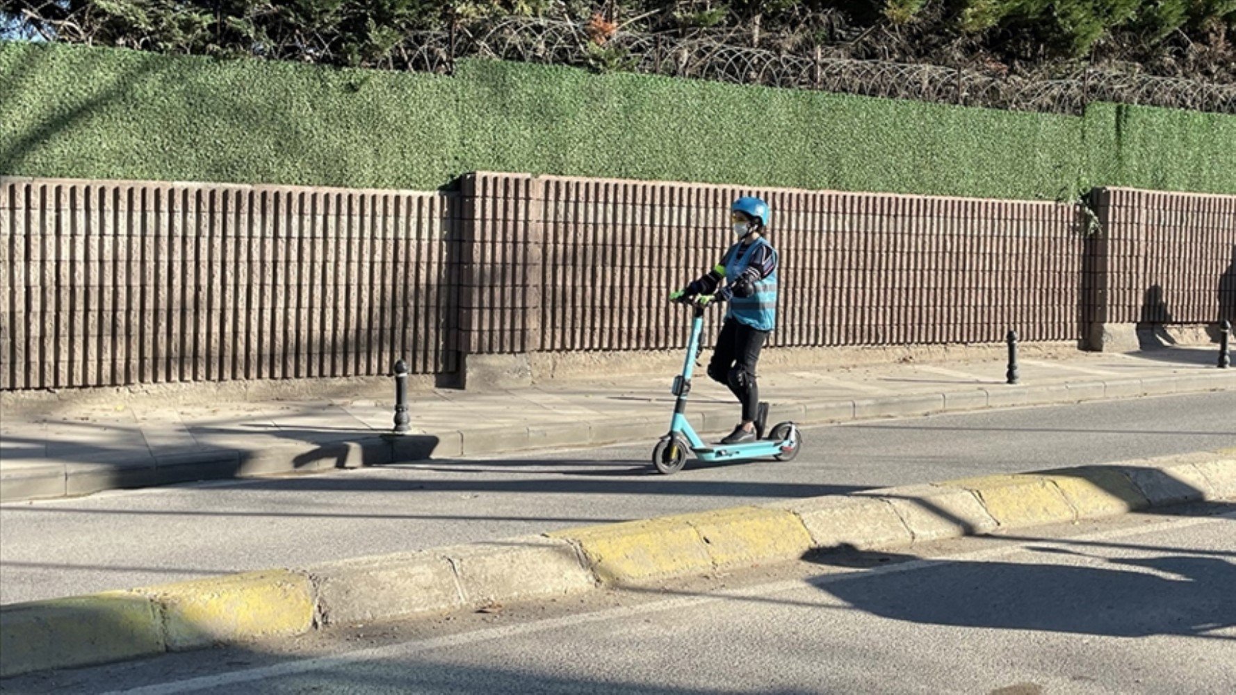 Elektrikli scooter için yeni dönem: Sigorta ve plaka zorunluluğu geldi