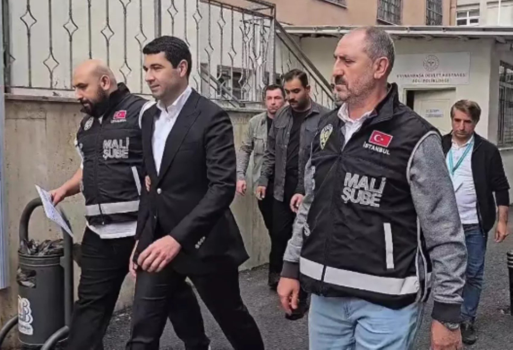 İBB'ye yönelik 5.dalga operasyonun fitilini ateşledi... 'İtirafçı' olan Aziz İhsan Aktaş'ın aldığı ihaleler: Kantinde tostçuluktan petrol istasyonuna...