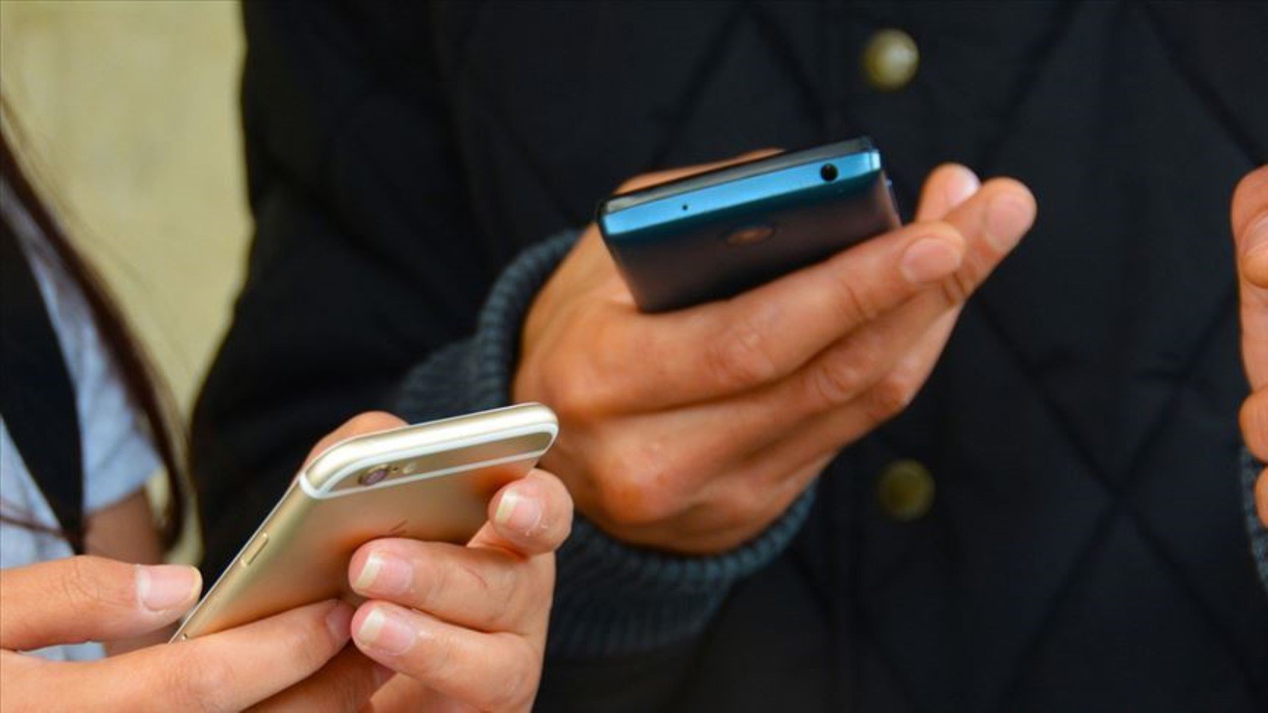 Bu telefonlar kullanıcıları adım adım izliyor: Her 5 dakikada bir ekran görüntüsü alıyor
