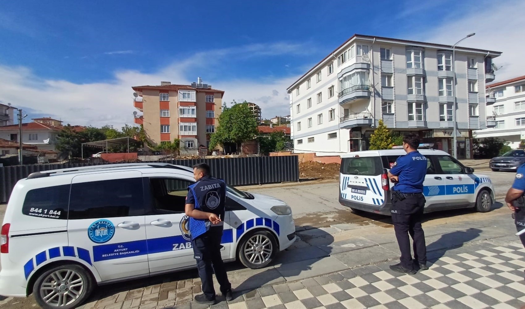 Ankara'da kaçan dana dehşeti! Yaşlı kadına çarptı