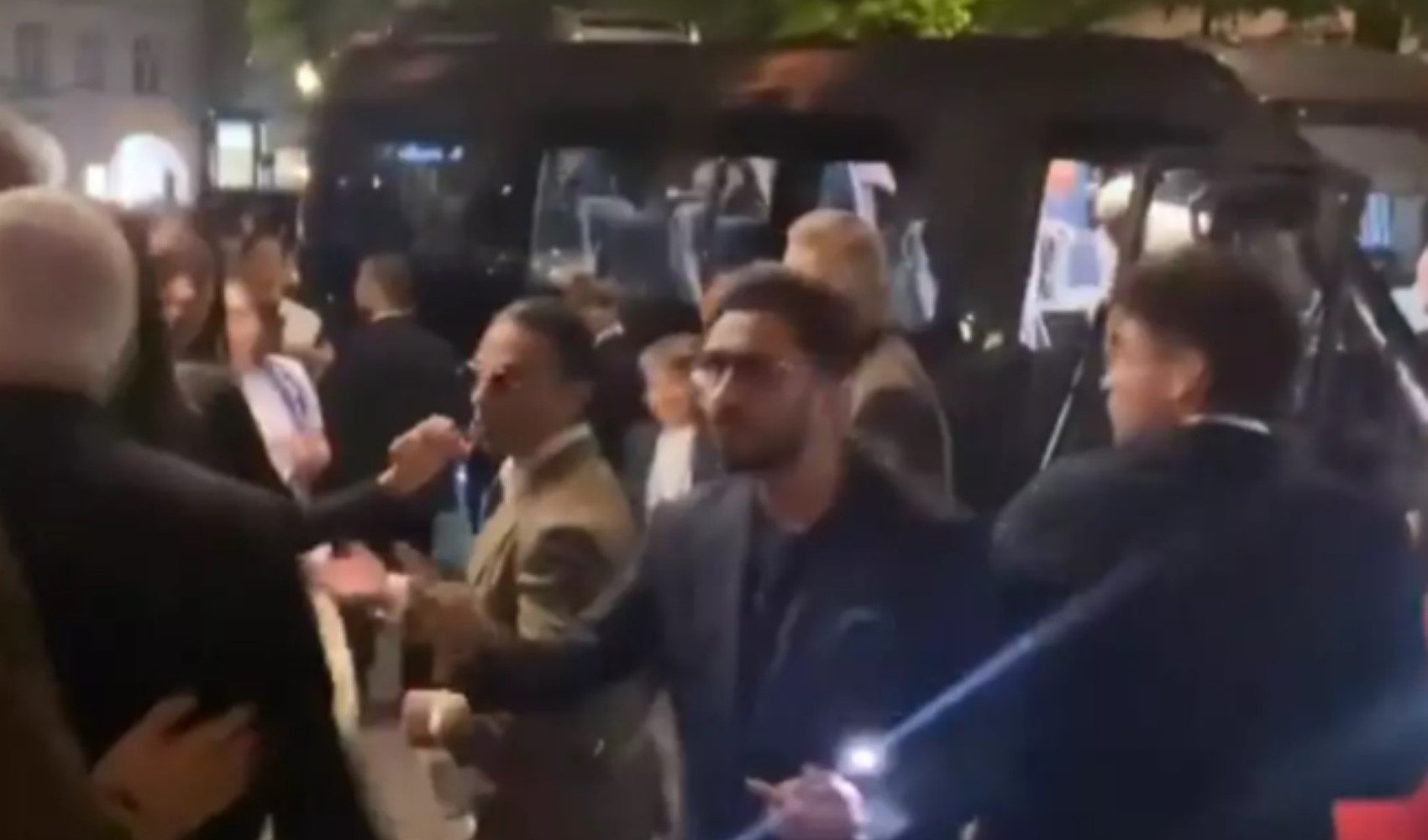 PSG tarih yazdı, Nusret kapıdan kovuldu PSG tarih yazdı, Nusret kapıdan kovuldu