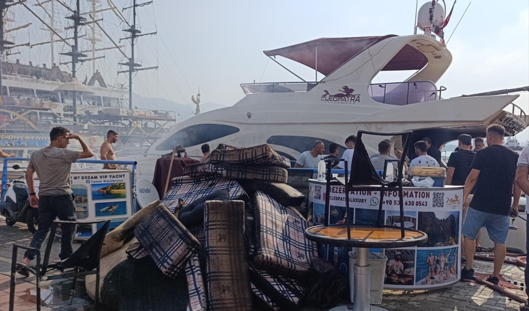 Alanya’da lüks gezi teknesinde yangın! 'Cleopatra Luxury' kül oldu
