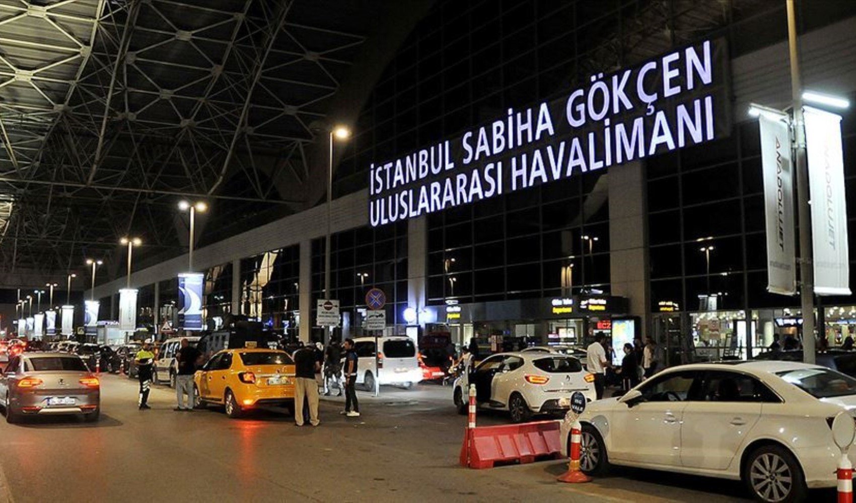 Sabiha Gökçen Havalimanı bayramda rekor yolcu ağırladı
