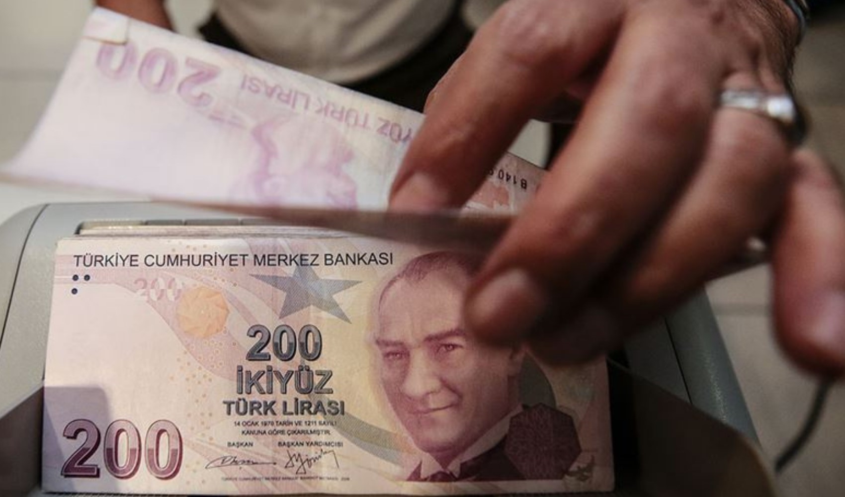 600 bin Kamu İşçisi Bayram sonrası ilk zam teklifini bekliyor 600 bin Kamu İşçisi Bayram sonrası ilk zam teklifini bekliyor