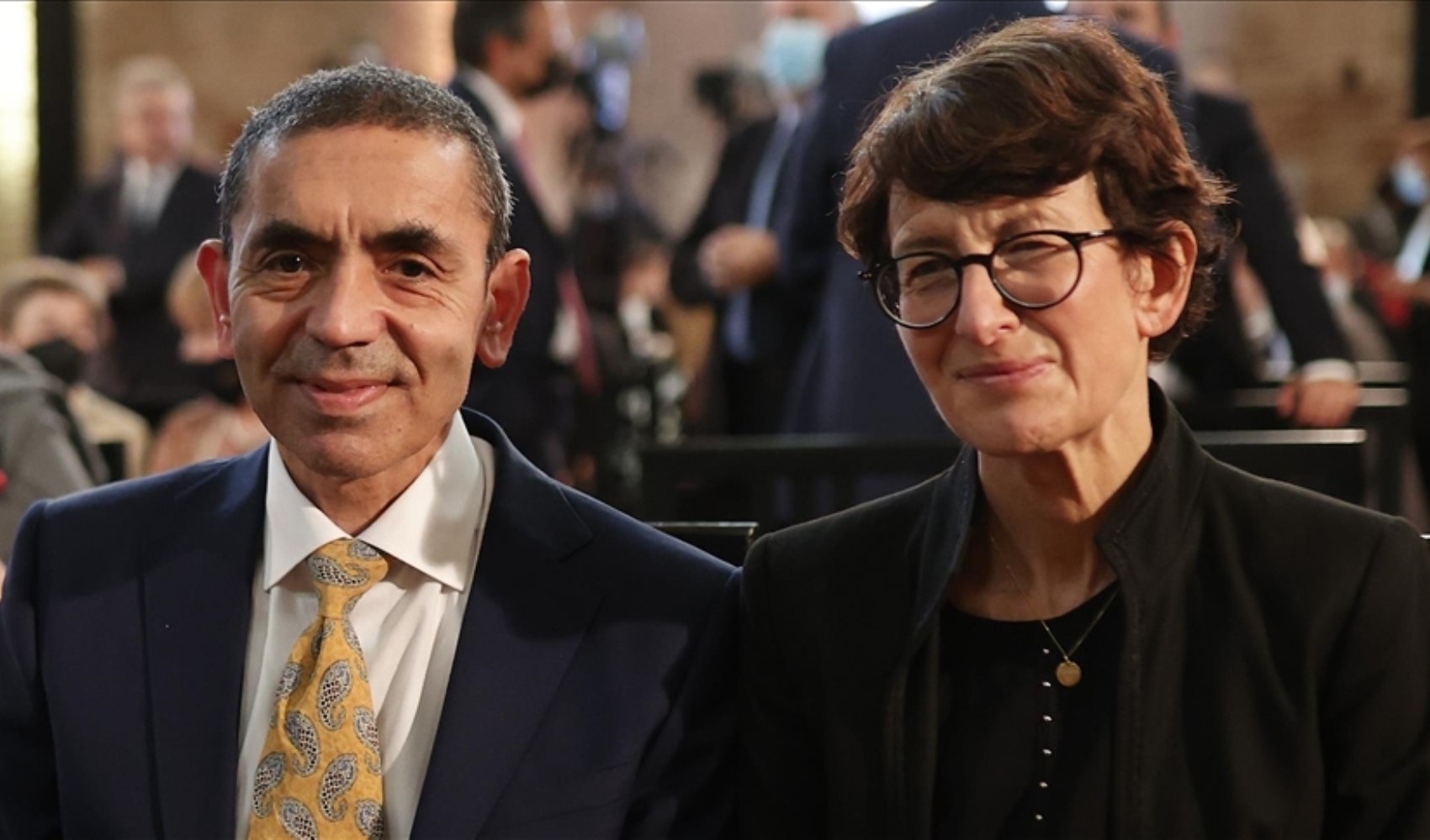 Özlem Türeci ve Uğur Şahin’e Almanya Ulusal Ödülü