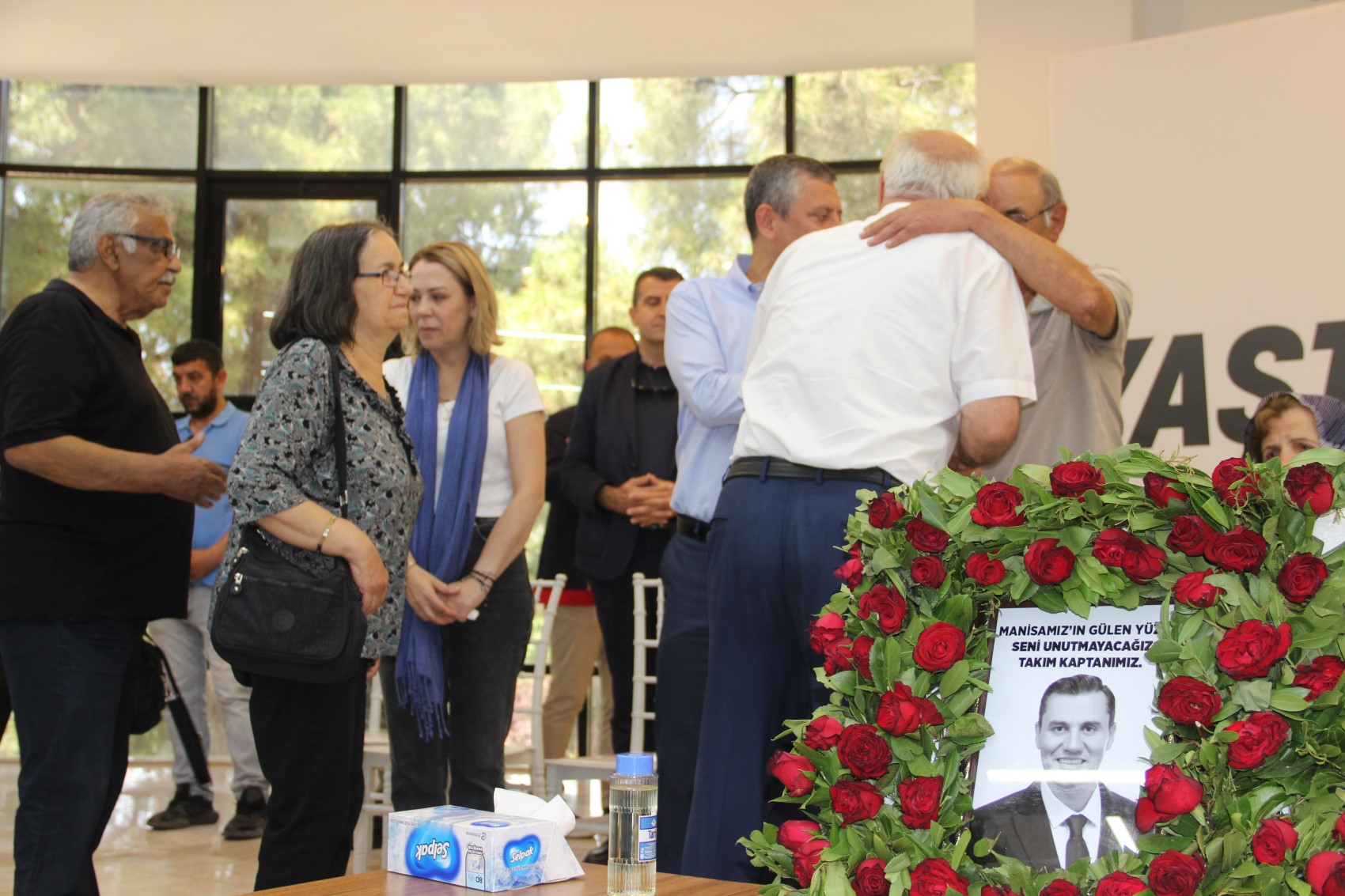 Manisa, başkanını uğurluyor: Ferdi Zeyrek için taziye ziyaretleri devam ediyor